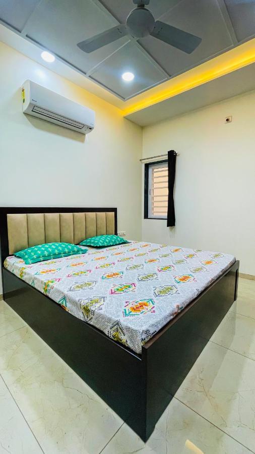 Luxurious 3 Bhk Villa In Bhuj - Shivani Homestay Eksteriør billede